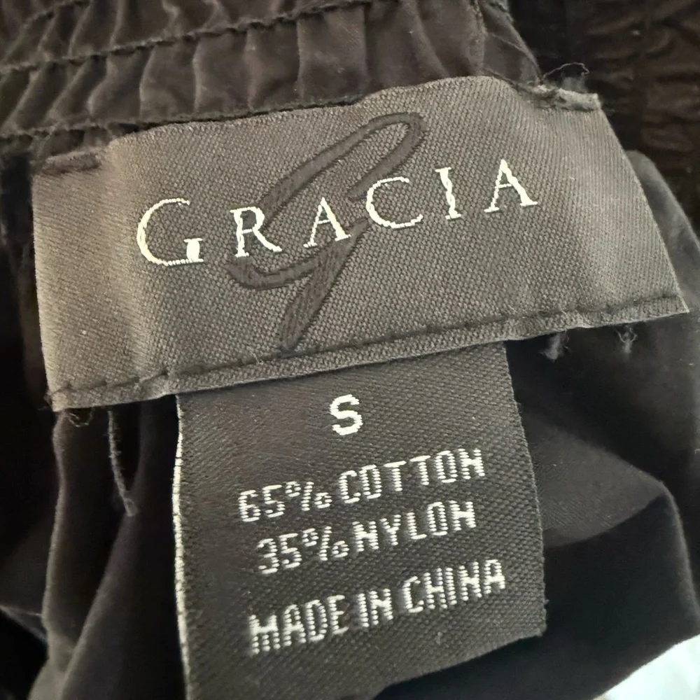 Gracia Black Ruffled Blouse - Picture 5 of 5